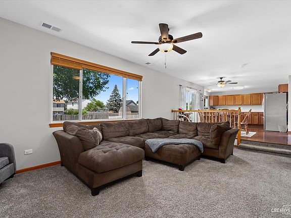 2nd image of 4217 Thornwood Ln