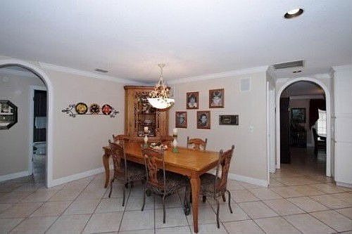 4th image of 217 Thistlewood Cir