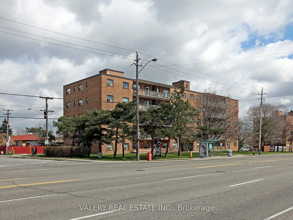 1780 Lawrence Ave E #504