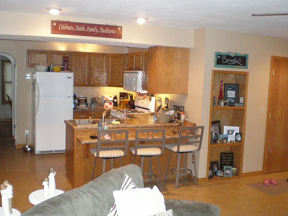 4th image of 108 E Iowa Ave