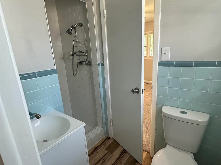 1021 Greenwood Dr — Photo 16