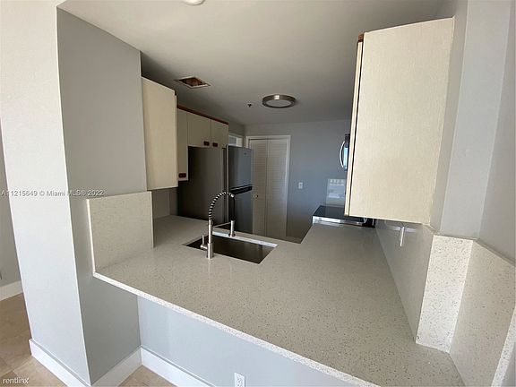5th image of 1581 Brickell Ave #108