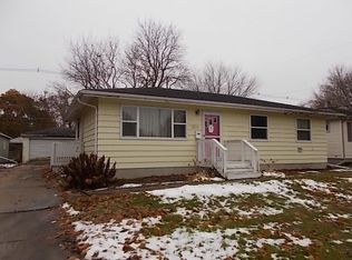 1303 E Le Fevre Rd, Sterling, IL 61081