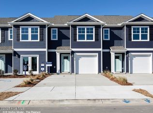 117 S Grassland Rd, Surf City, NC 28445