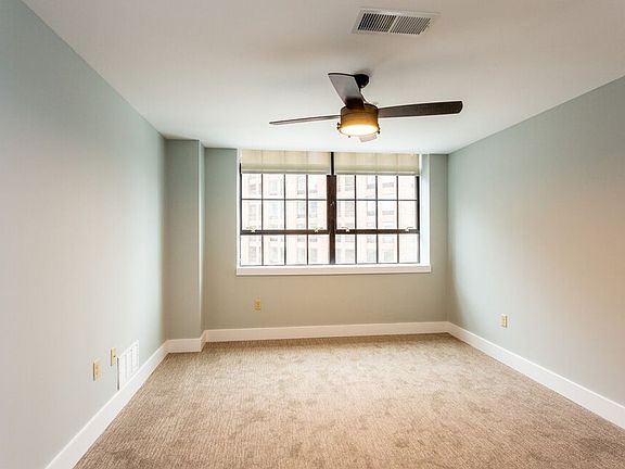 5th image of 445-49 S Salina St #506
