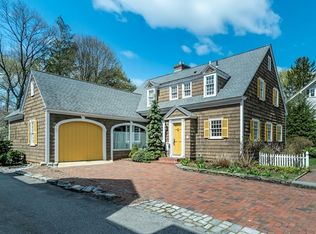 41 Bartlet St, Andover, MA 01810