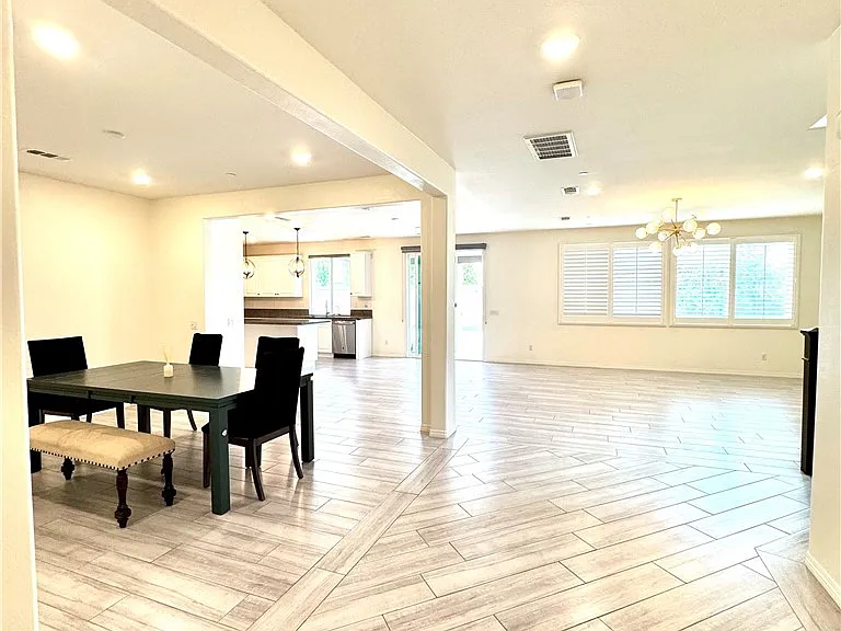 6832 Cache Way — Photo 5