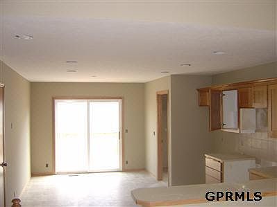 2nd image of 4618 Brooke St