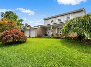 1804 Elmhurst Dr, Whitehall, PA 18052