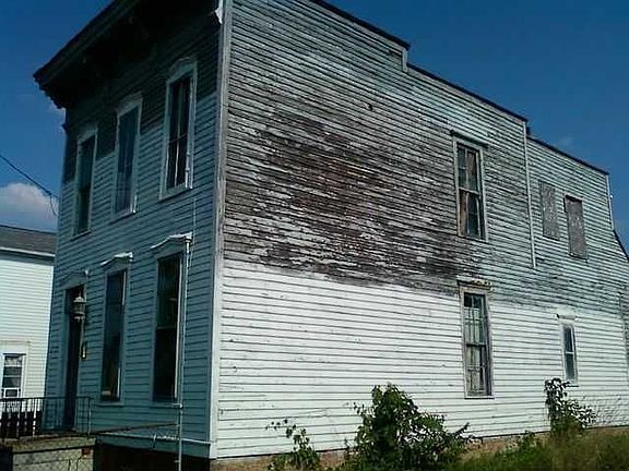 2nd image of 1132 N Michigan St