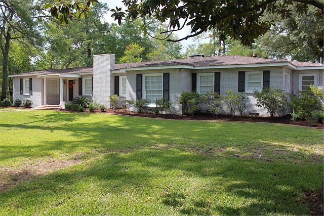 1st image of 1010 Southwood Dr