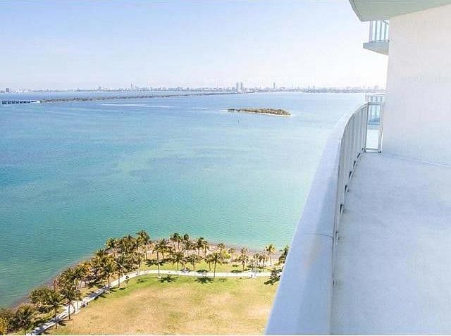 1st image of 1900 N Bayshore Dr APT 2304