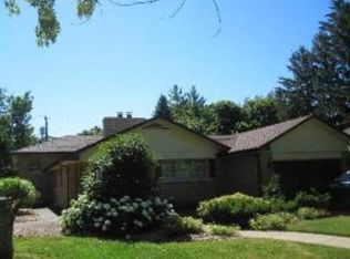 1130 S Poplar Ave, Kankakee, IL 60901