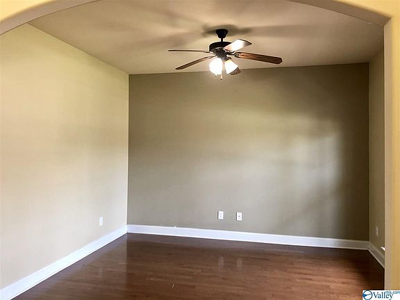 3rd image of 518 Summer Cove Cir NW