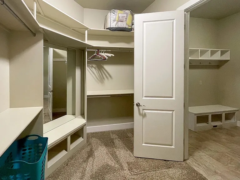 307 E Grove Creek Ln — Photo 39