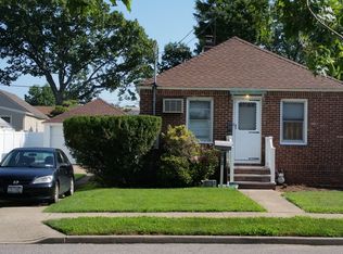 191 Belmont Ave, Elmont, NY 11003