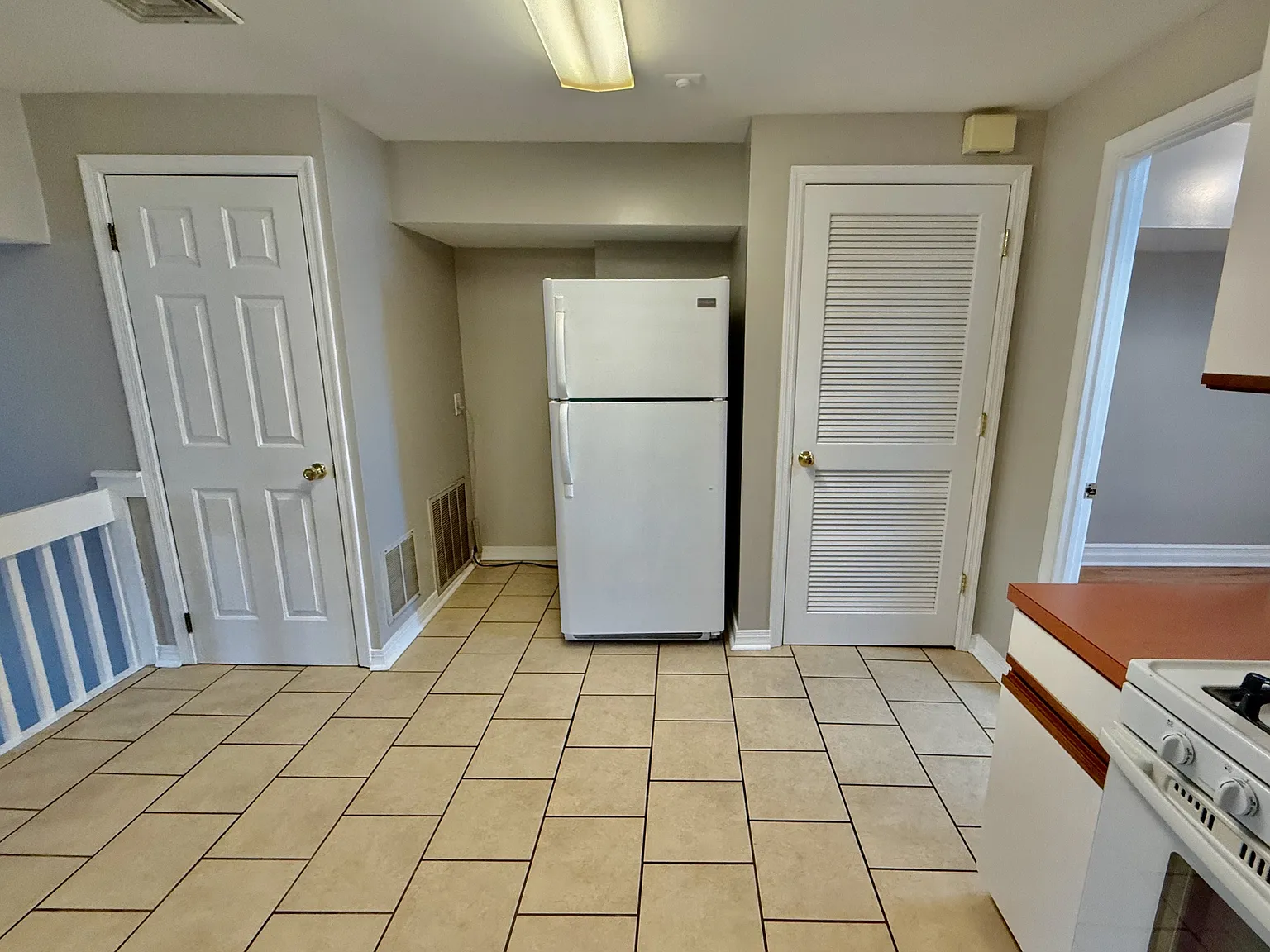 2205 Fitzwater Street - 3rd F... — Photo 2