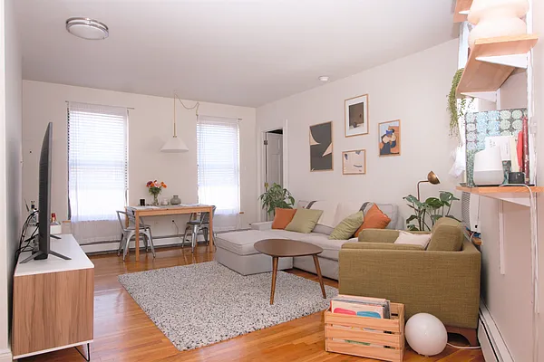 Rented by R New York | media 1