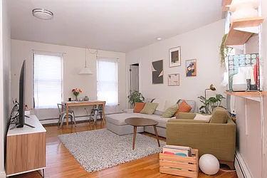 Rented by R New York