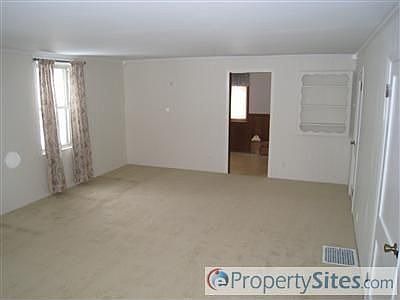 2nd image of 33 Sanford St
