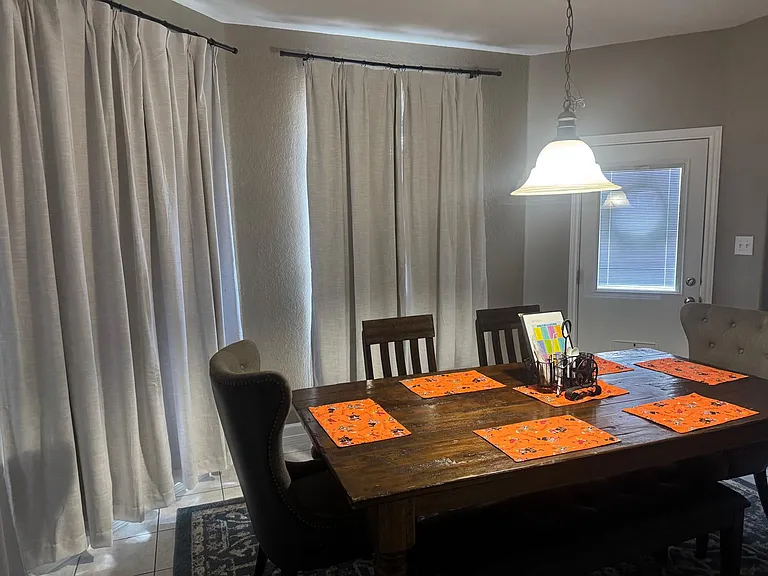 Eat in Kitchen