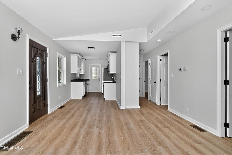 5th image of 40 Sherwood Drive