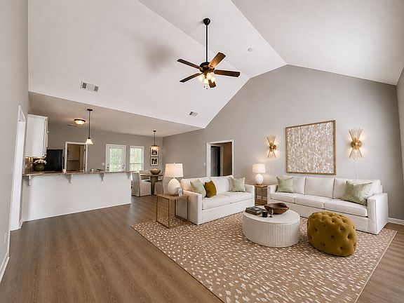 3rd image of 209 Jasmine Ln