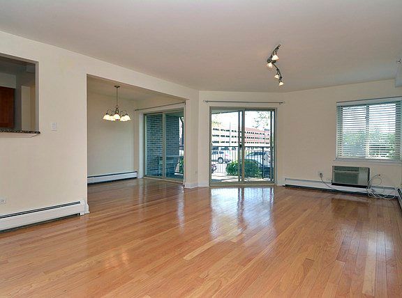 5th image of 1 N Chestnut Ave APT 1A