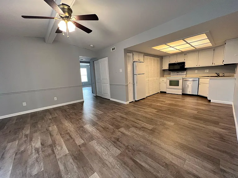 651 Green Jade Dr #J — Photo 18