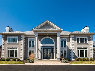 56 Hillburn Ln, North Barrington, IL