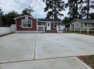 1022 S 5th St, Conroe, TX 77301