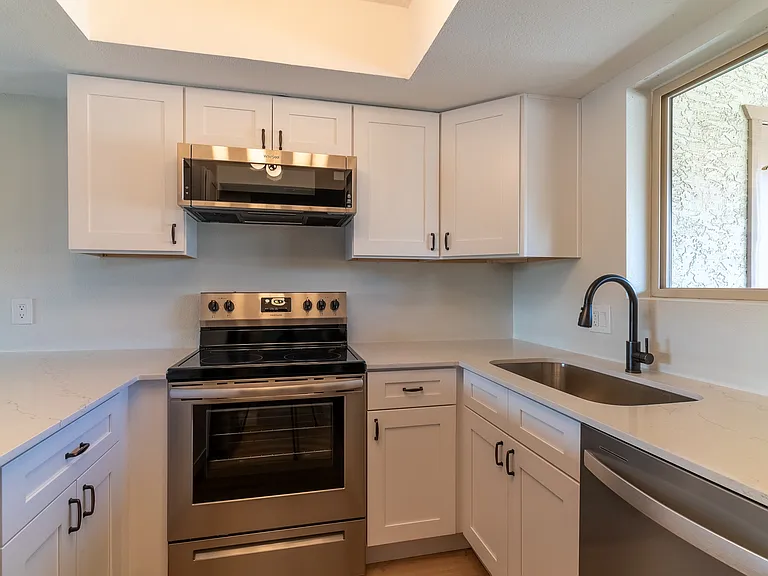 4150 E Cactus Rd #216 — Photo 2