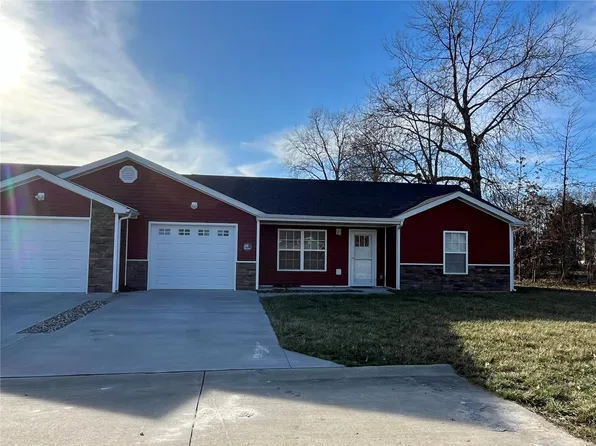 211 Pine Ct, Bowling Green, MO 63334