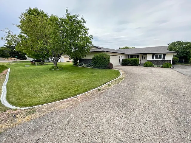 14901 Eagle Dr — Photo 4