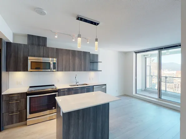 685 Pacific Blvd, Vancouver, BC