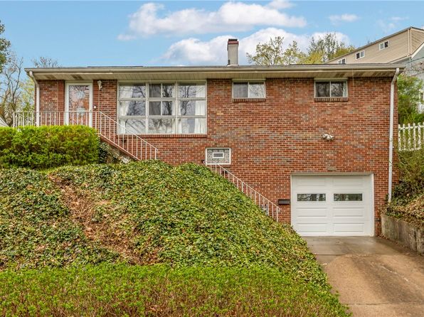 1034 Woodlawn Dr, Coraopolis, PA 15108