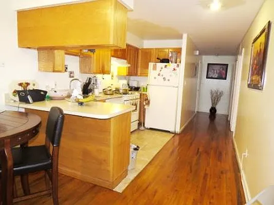 Rented by Capri Jet Realty Corp | media 11