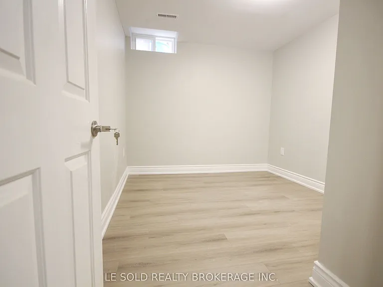 139 Walford Rd #A — Photo 11