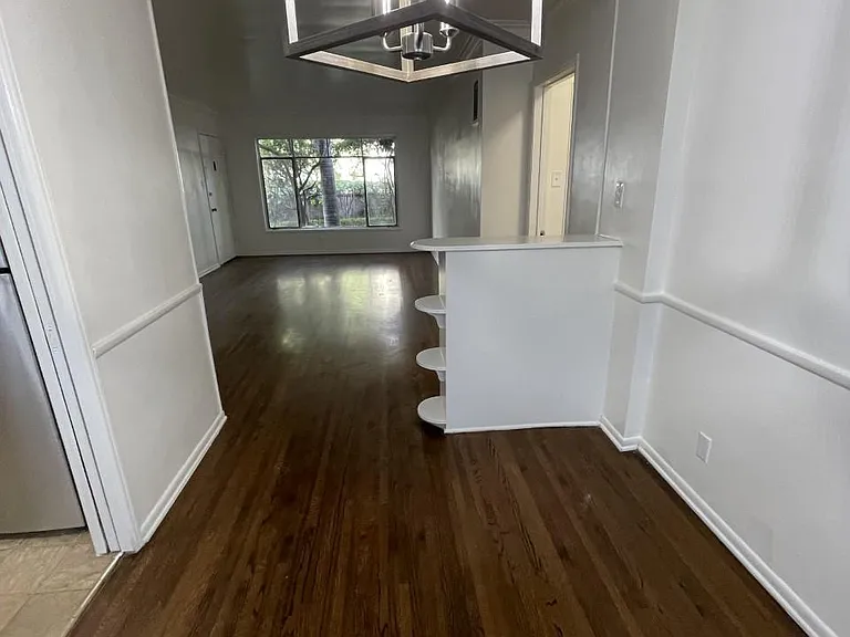 1823 N Normandie Ave #A — Photo 6