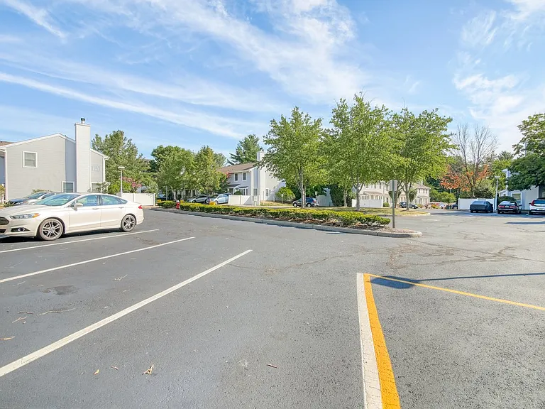 79 David Brearly Ct — Photo 4