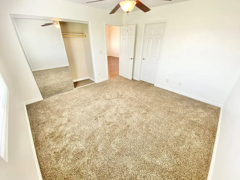 1980 Galleria Spada St — Photo 14
