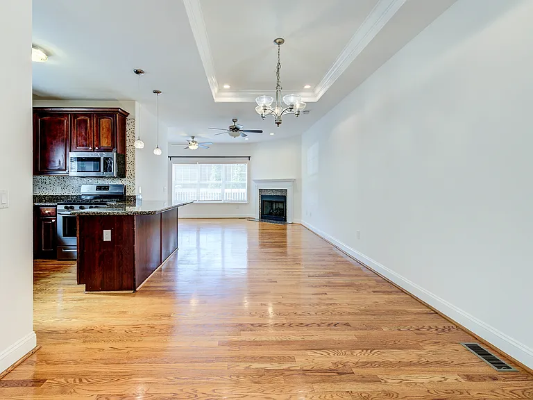 1033 Yale Ave — Photo 12