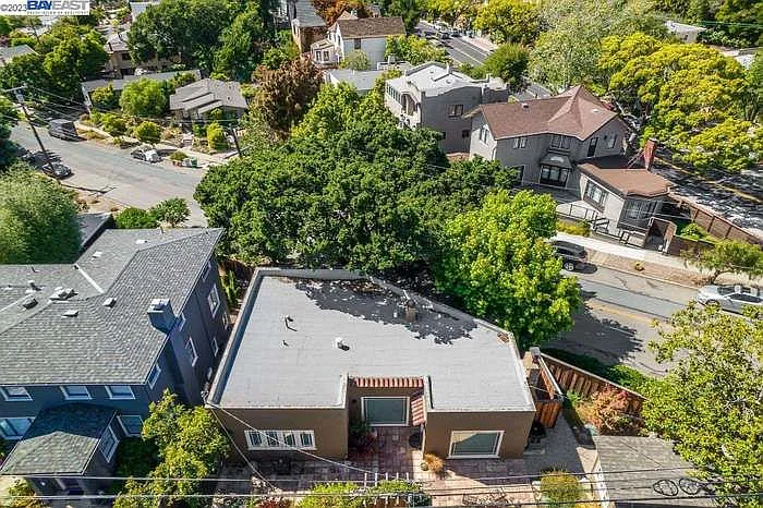769 Vincente Ave — Photo 38