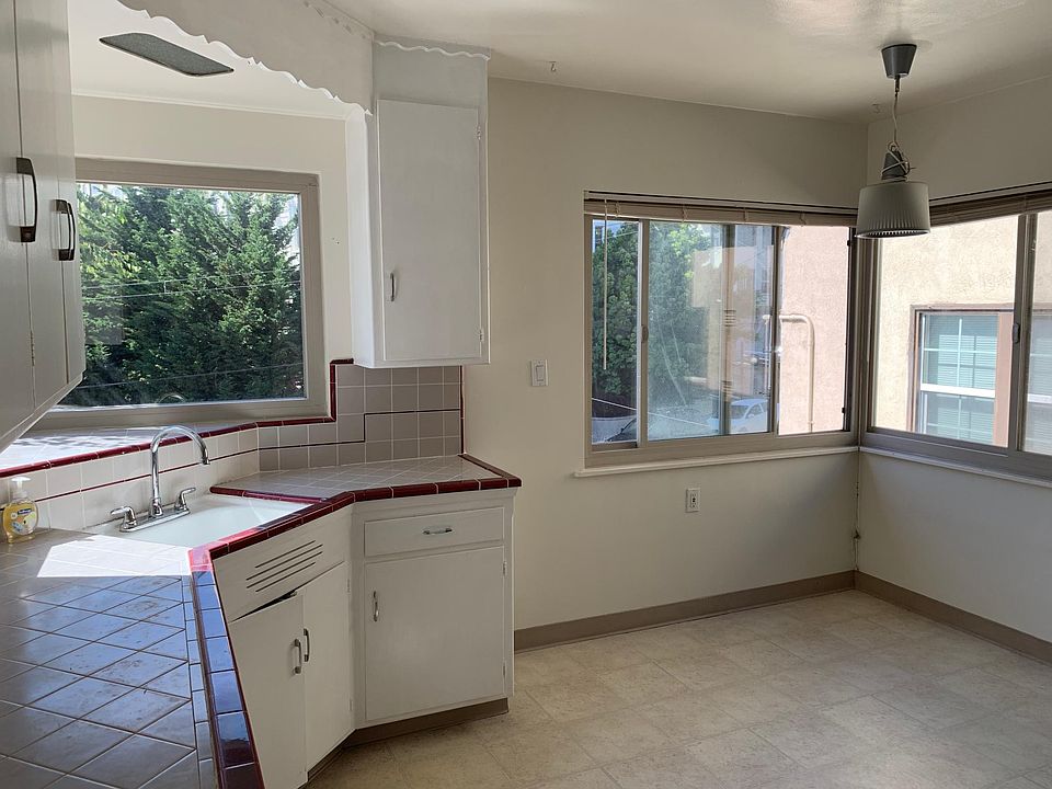 1st image of 68 Vernon St APT 6