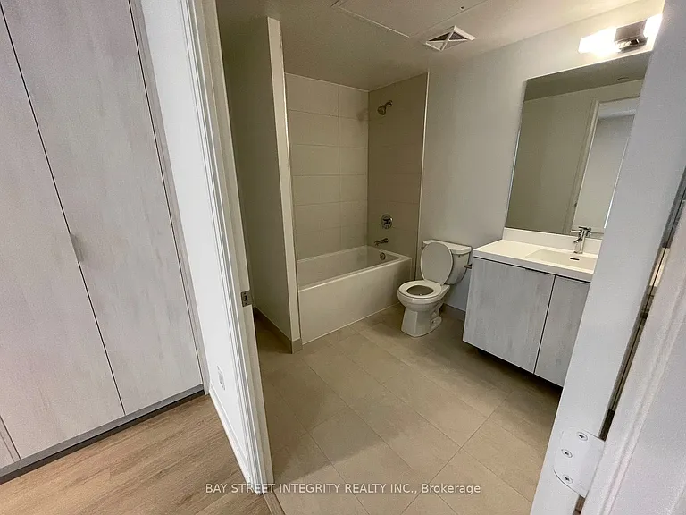 8 Widmer St #1102 — Photo 4