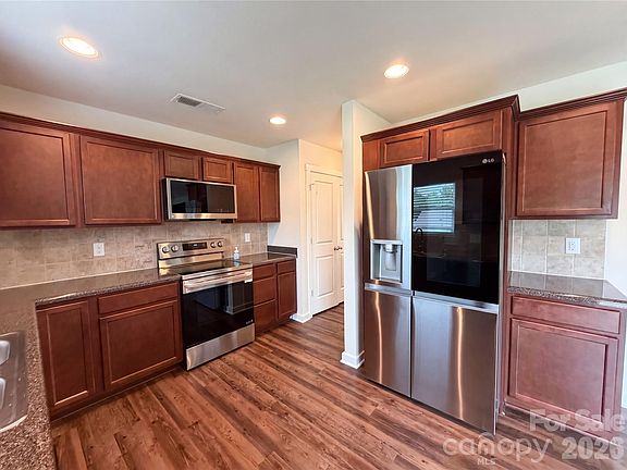 2nd image of 6612 Nathan Dr