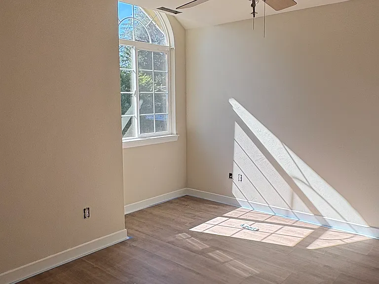 8874 Wallingford Ln NE — Photo 6