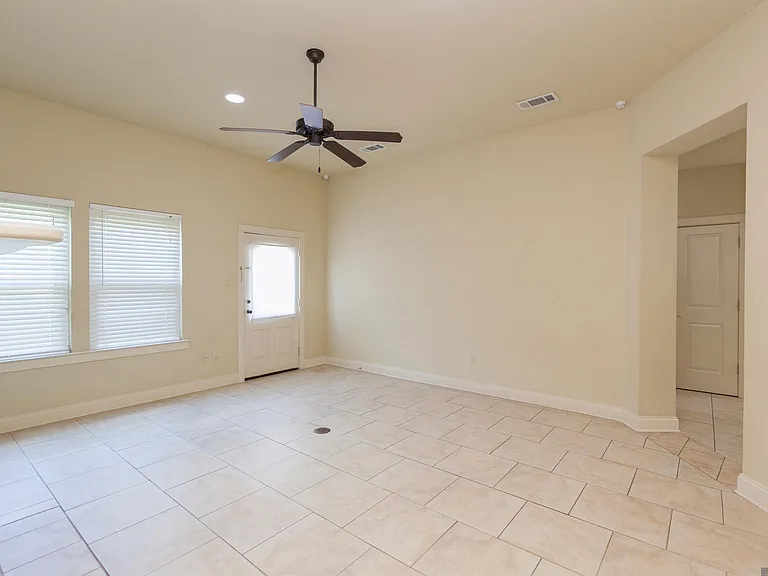9319 Boone Dr — Photo 6