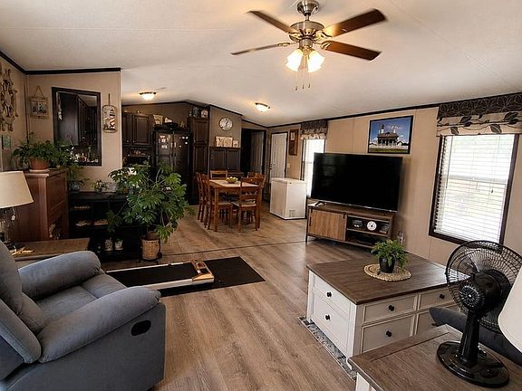 3rd image of 420 E 57th St #279