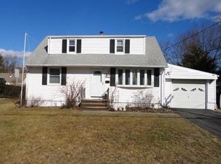 14 Piersoll Rd, Old Bridge, NJ 08857